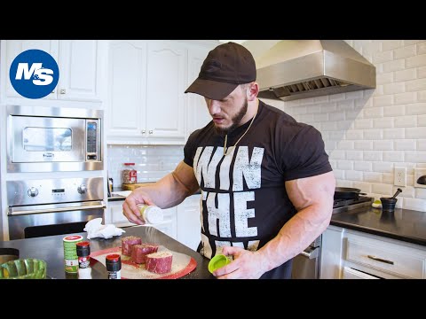 Hunter Labrada Cooks Perfect Wagyu Steak | What Bodybuilders Eat For Dinner