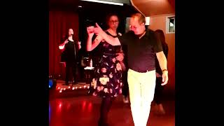 Bal Swing Sur La Péniche Demoiselle