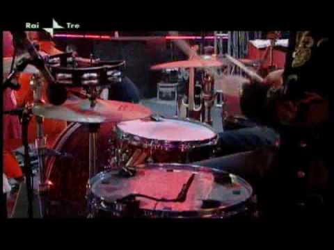 Afterhours feat. Godano & Samuel - Il Paese è Reale : Concerto Primo Maggio 2009