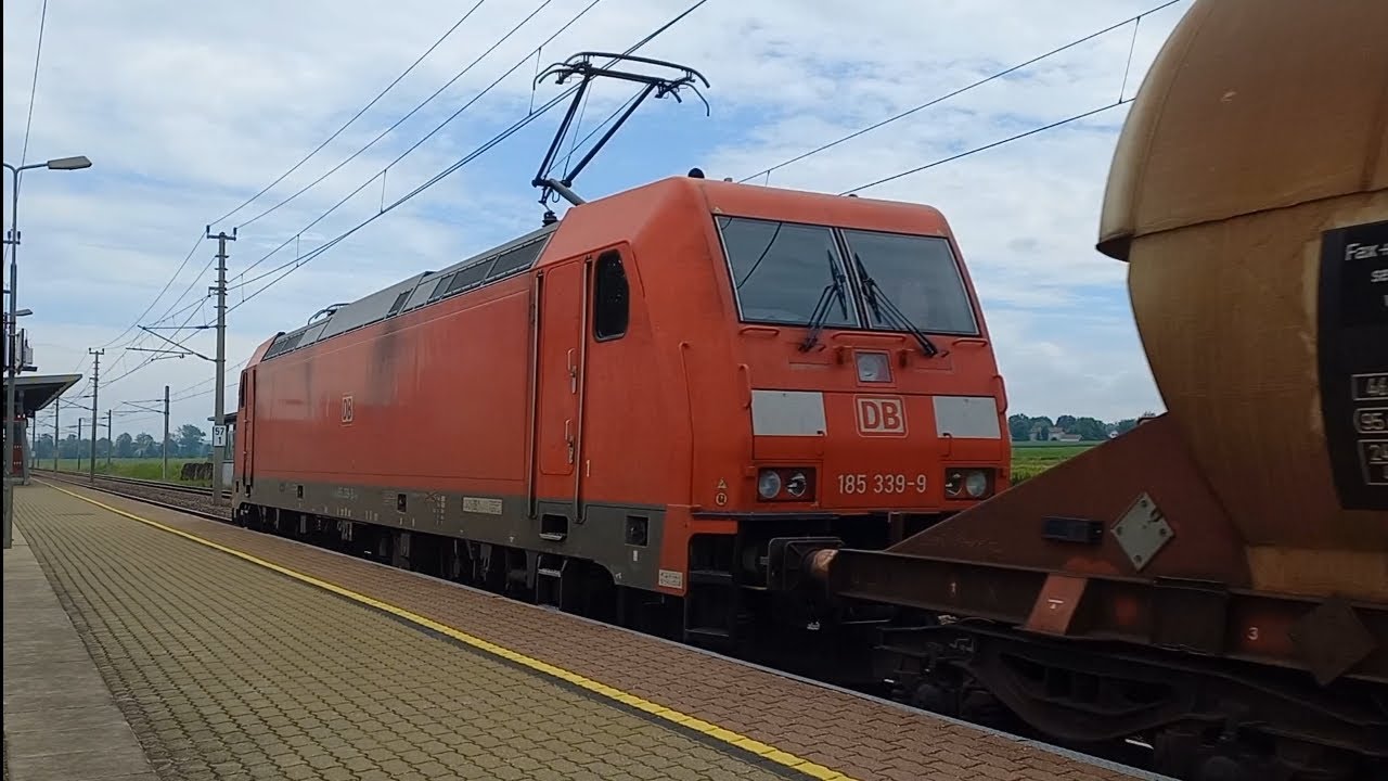 DB 185 mit Güterzug ( 185 339-9 )