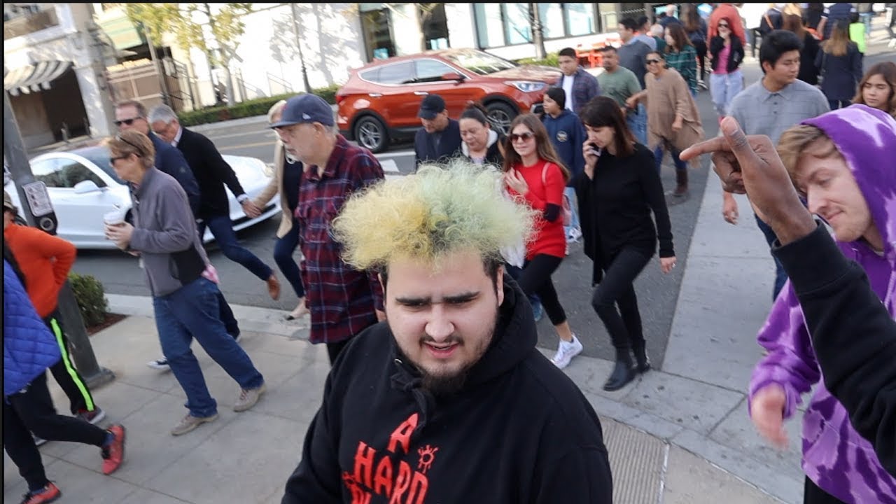 I EMBARRASSED SAD FROSTY IN FRONT OF HUNDREDS OF PEOPLE | TyTheGuy