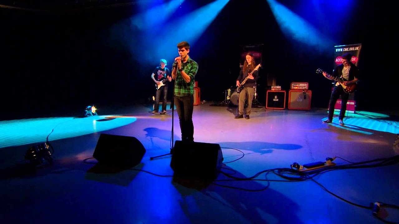In Memorium - The Comedown. Live at Epic Studios. video phone beyonce mp3