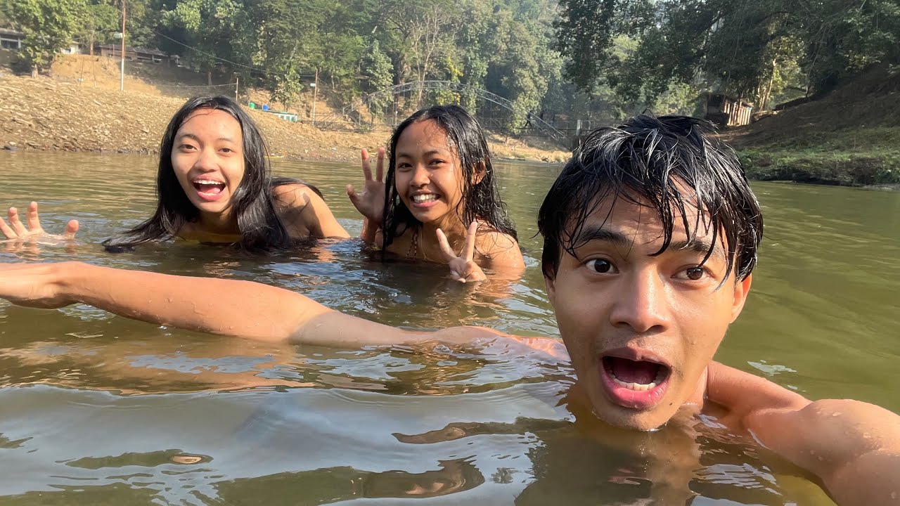 Taking Bath In Cold Winter 🥶😅