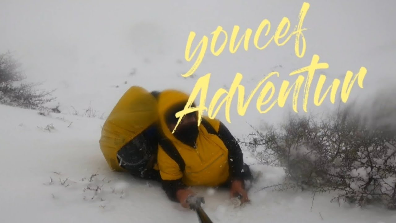 التخييم وتحدي في أقوى العواصف الثلجية التي تضرب جبال جرجرة على ارتفاع 1700م  يوم 28 / 02 / 2024