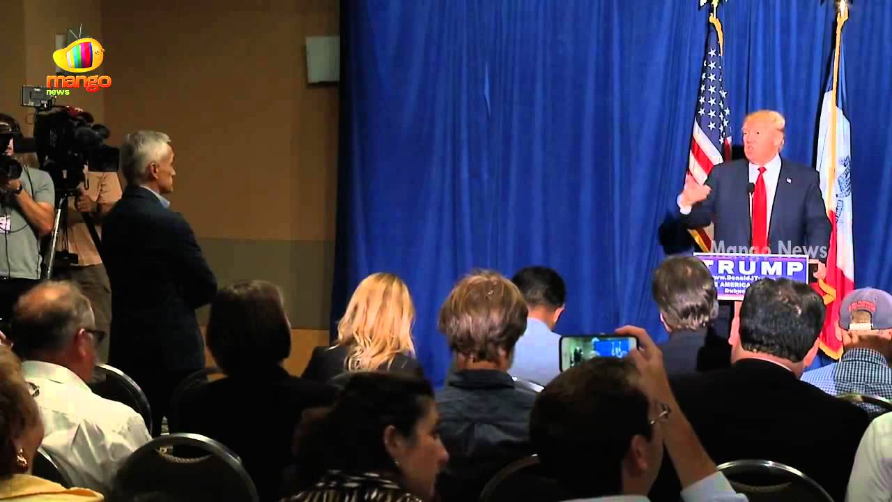 Donald Trump Confronted Univision Host Jorge Ramos | Lowa Press Conference | Mango News