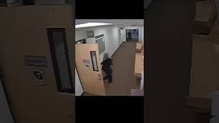 Oregon Murder Suspect makes daring escape from custody