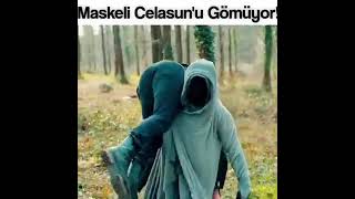 Maskeli Celasunu Gömüyor