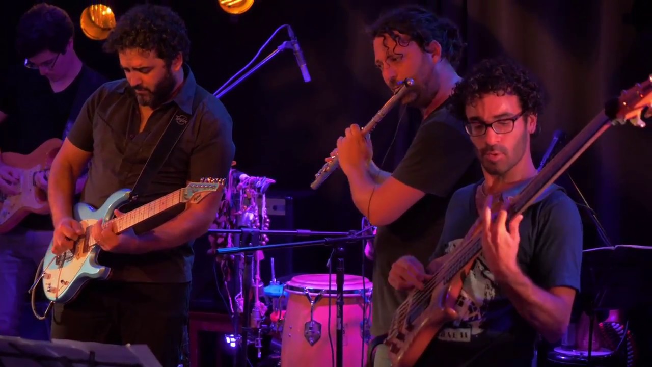 פנחס ובניו עם גיא מזיג - כן זה חסר סיכוי אני יודעת אך ביני לבין עצמי הכל מותר