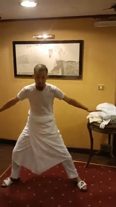 shows you a simple way to wear your IHRAAM | ihram bandhne ka tarika| Hajj Aur UMRAH