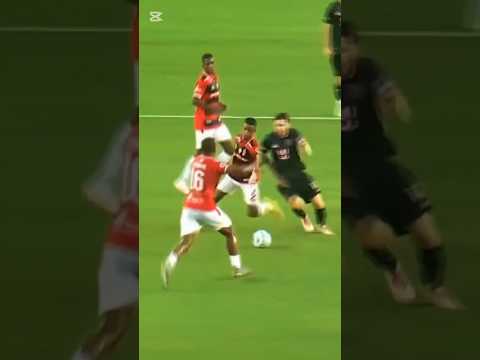 العمر مجرد رقم بنسبه الأساطير الاردن فلسطين مصر العراق كرة قدم