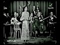 ام كلثوم وأغنية يامسهرني كلمات أحمد رامي والحين سيد مكاوي وتحتها عام١٩٧٢