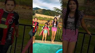 Danielita y Samara no quieren salir de la PISCINA 😠😨 #viral #comedy #humor #funny #comedia