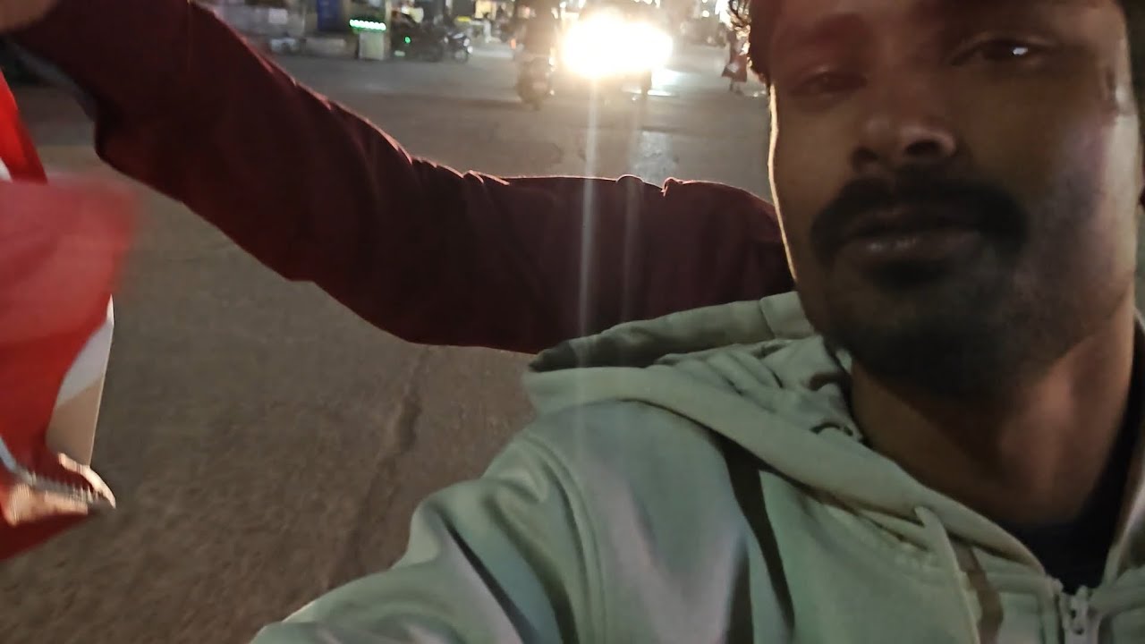 Day [01] of my life in [Dwarka/India] . Got free cake || 