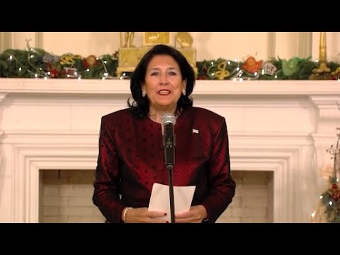 პრეზიდენტი ორბელიანების სასახლეში ეროვნული შერიგების  შესახებ პოლიტიკოსების მოსაზრებებს ისმენს