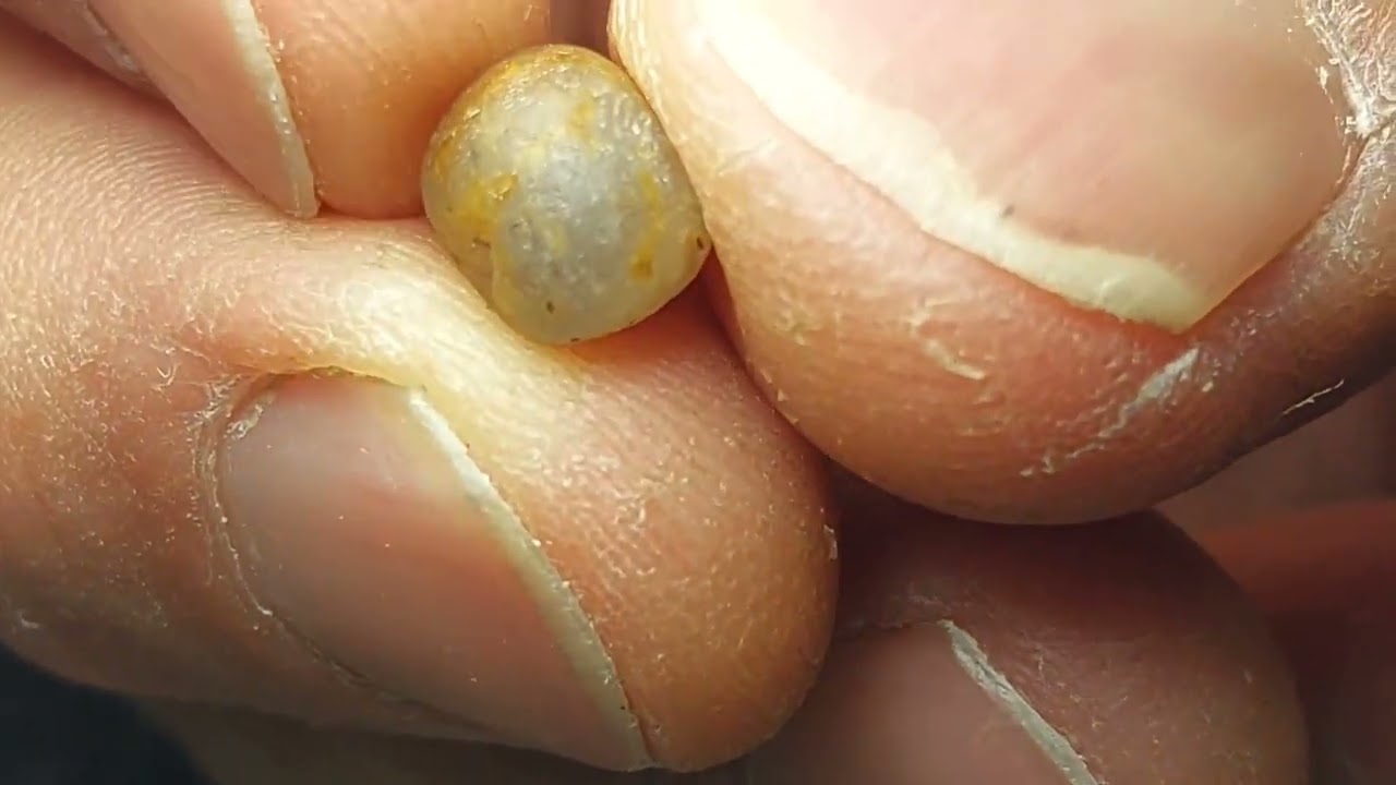 Safiras Brutas com Algumas Variações de cores