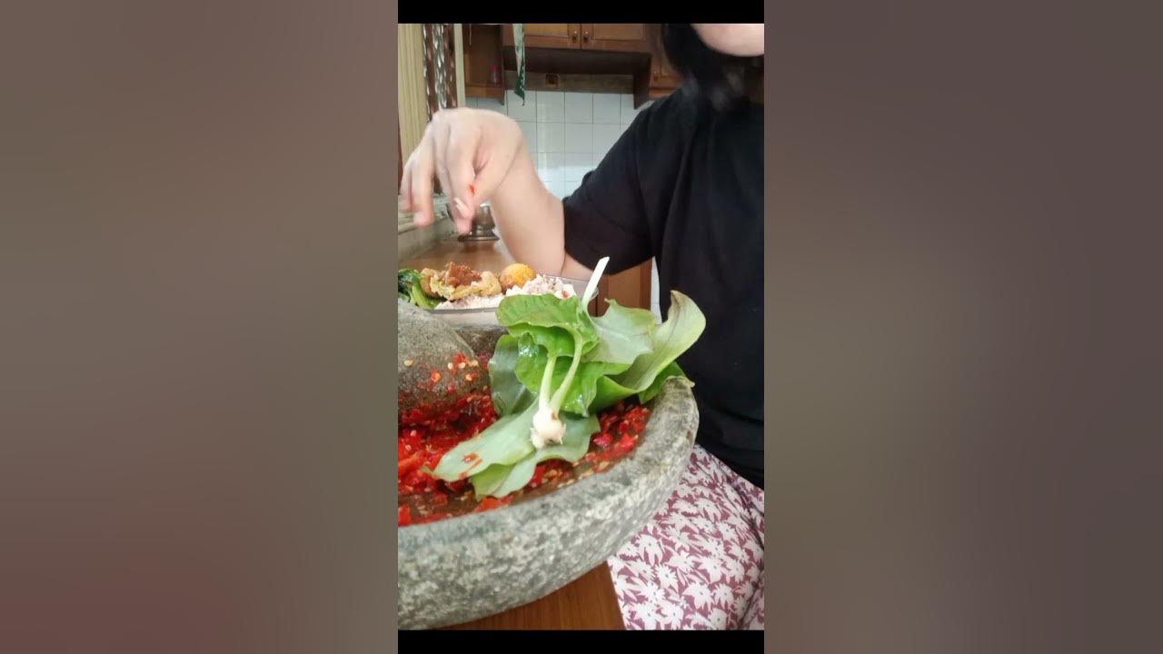 Makan lalaban daun kencur#Sambellalapan