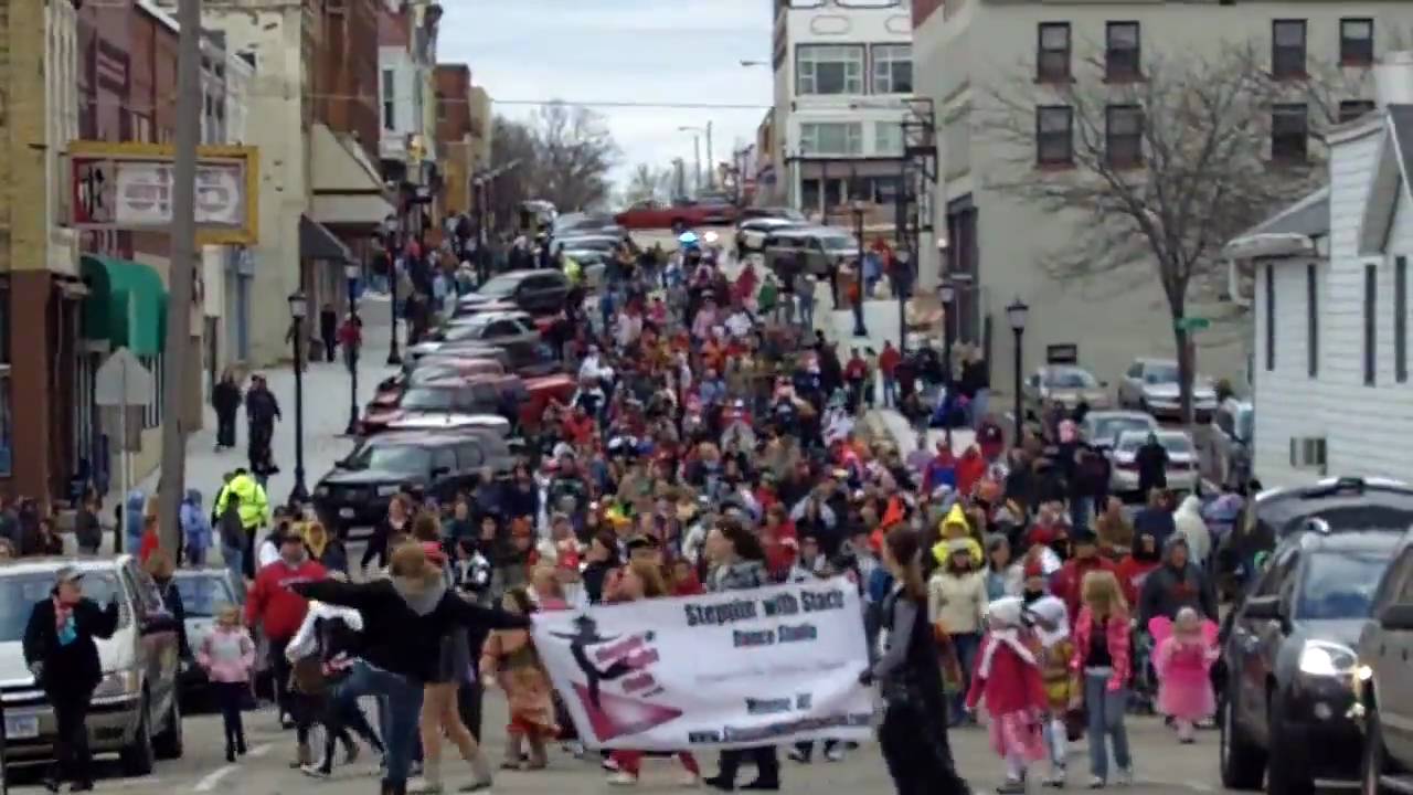 Halloween Parade 10/31/9 / Monroe, Wisconsin YouTube