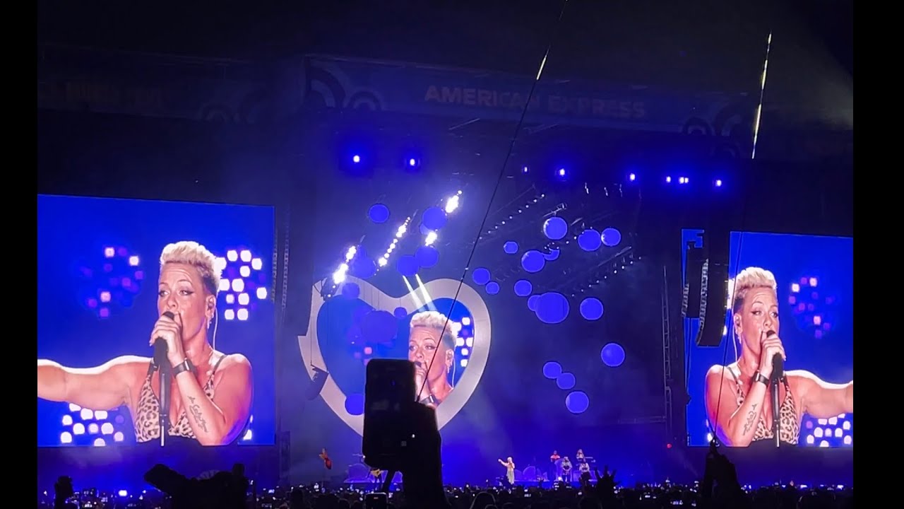 Pink Live - Bohemian Rhapsody - ACL Music Festival - Austin - 8 October ...