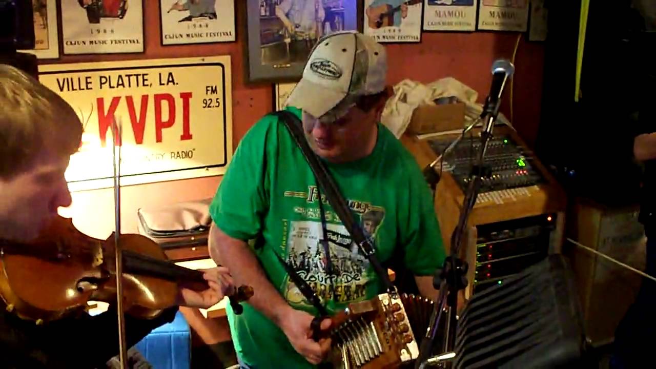 Freds Lounge, Mamou La. 01-16-10 - YouTube