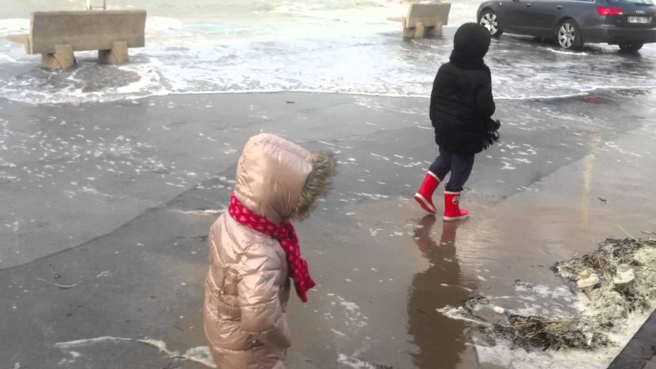 Gravelines Tempête Xaver et grande marée plage de Petit Fort Philippe le 06.13.2013