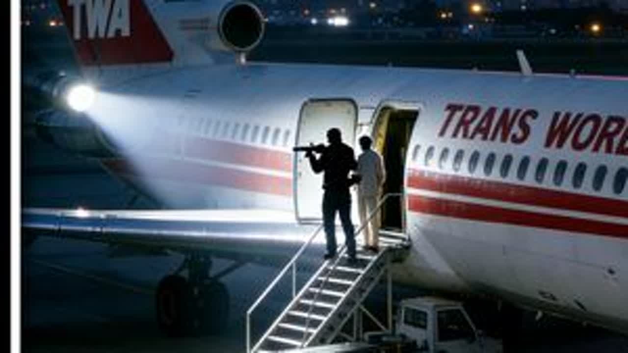 客机起飞20分钟遭遇劫机，歹徒威胁引爆飞机，全机乘客命悬一线 环球航空847号班机劫机事件！ #空难 #空中浩劫 #纪录片 #解说 #飞机