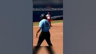 🇬🇹 Dennis Hurtarte with the NO DOUBTER and the bat flip at the WBSC Men's Softball World Cup