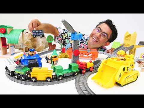 Paw Patrol ekibi ile Brio tren oyuncağa özel yük yüklüyor! Çocuklar için eğitici videolar