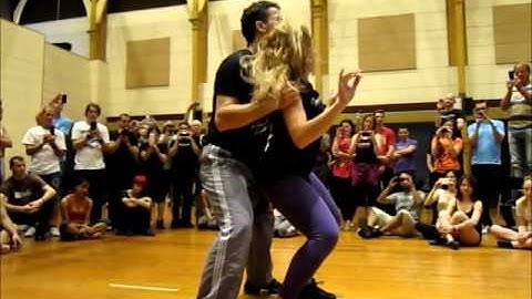 Brazilian Zouk demo by Renata Pecanha & Jorge Peres to "Dancing-DJ Yen Remix"