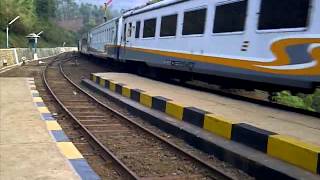 CC 204 10 02 - CC 204 19 WIth Turangga Train Passing Lebak Jero Railway Station