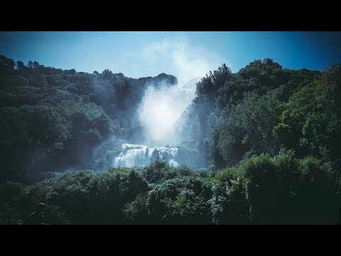 Водопад Каската-делле-Марморе. Италия.