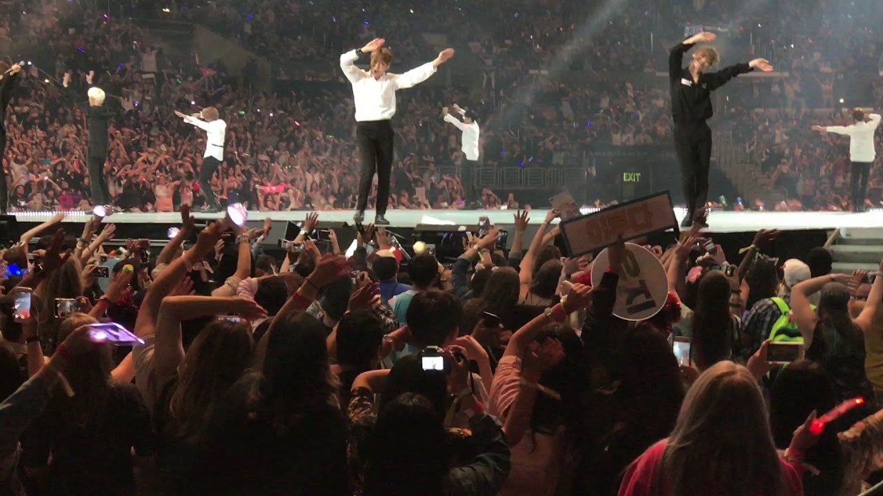 KCON LA - Seventeen - Pinata Time! - 081917