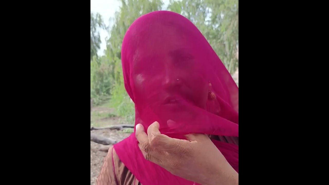 स्कार्पियो बोलेरो सहित 8-10 गाड़ियां हमारे नाम जबकि हमारे घर तो खाने के भी लाले पड़ रहे हैं....