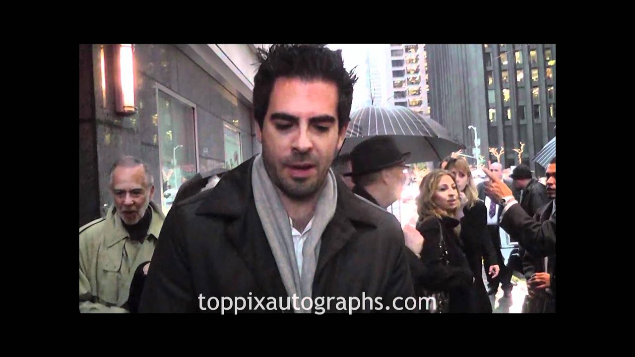 Eli Roth - Signing Autographs at Friars Club Roast of Quentin Tarantino ...