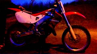 Honda CR 125 1999 Walkaround and Start up