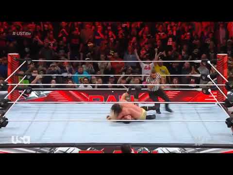 Seth Rollins - Diving Body Splash