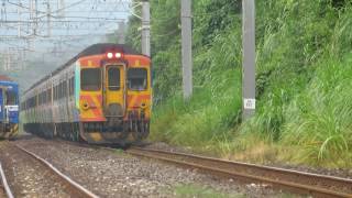 324次柴聯自強號列車 舞鶴號誌站快速通過 交會4637次區間車