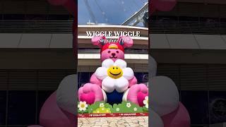 Wiggle Wiggle in the Sky, Singapore Flyer