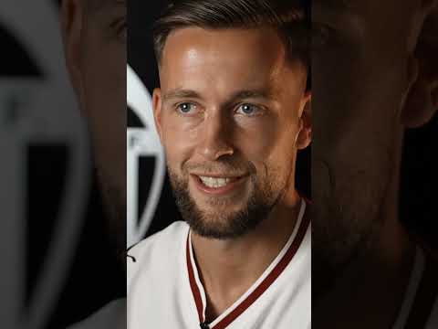 🇪🇸🦇 Justin de Haas ya se atreve con el español en sus primeros días en Valencia | VALENCIA CF