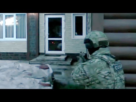 СОБР брал штурмом дом вора в законе оперативная съёмка POLICE SPECIAL FORCES