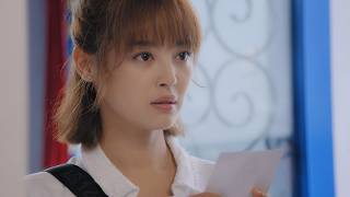 Wealthy Couple Attends Partyshocked To Find Their Longlost Daughter In A Wall Photo