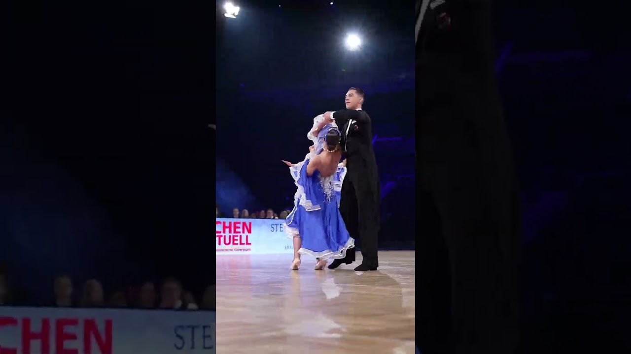 Blue passion 💙 @juventus_standardformation  📆 2025 WDSF W.Ch Formation Standard (Braunschweig)