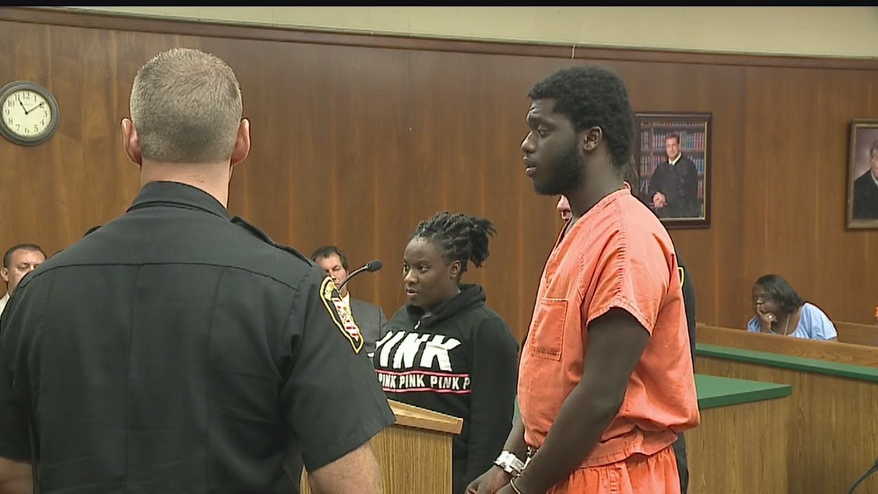 Struthers police Man tried to light girlfriend on fire YouTube