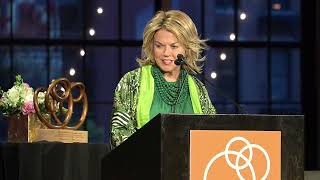 Pat Mitchell and Valerie Rockefeller at the 2023 David Rockefeller Bridging Leadership Award