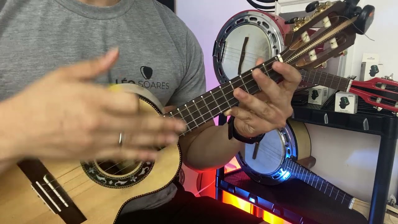 QUAL O MELHOR EXERCÍCIO PARA OS DEDOS 3 E 4 NO CAVAQUINHO E BANJO - AULA DE CAVACO LÉO SOARES