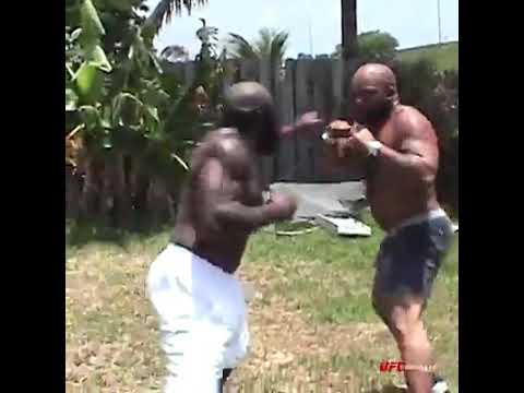 EliteXC: Kimbo Slice vs James Thompson | May 31, 2008