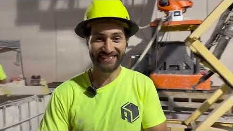 20-Foot AI Robots are taking Over Construction Sites! 🚧🤖 | Future of Work?