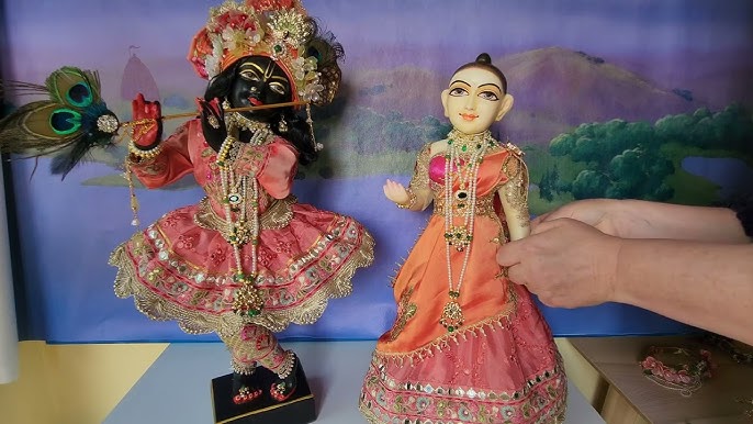 dressing Krishna deity for monsoon season pleasure Radha Krishna shrinigar  - YouTube