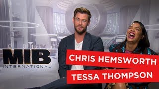 Chris Hemsworth and Tessa Thompson impersonate each other and play with aliens