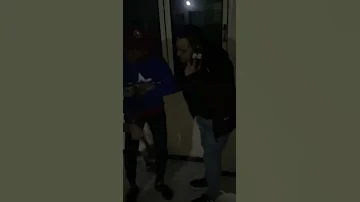 عمر اي دي ضرب مودي امين 