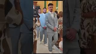 Calça Cai Na Cerimônia De Casamento.